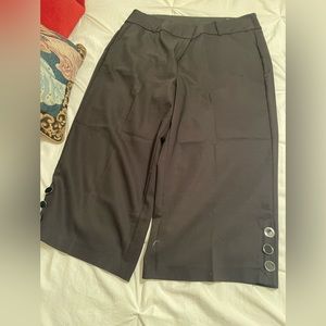 EUC Lane Bryant navy wide leg crop pants.